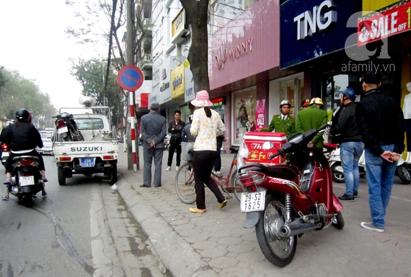 lấn chiếm vỉa hè